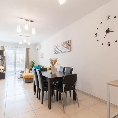 2 Bedroom In Central St Julians Prime Location In Paceville Apt 3 By Vaganza St. Julian's Exterior foto
