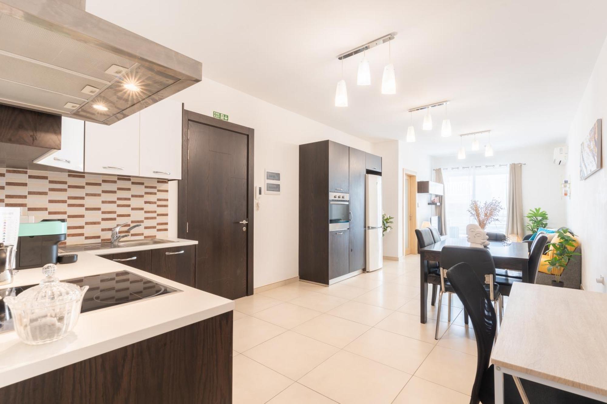 2 Bedroom In Central St Julians Prime Location In Paceville Apt 3 By Vaganza St. Julian's Exterior foto